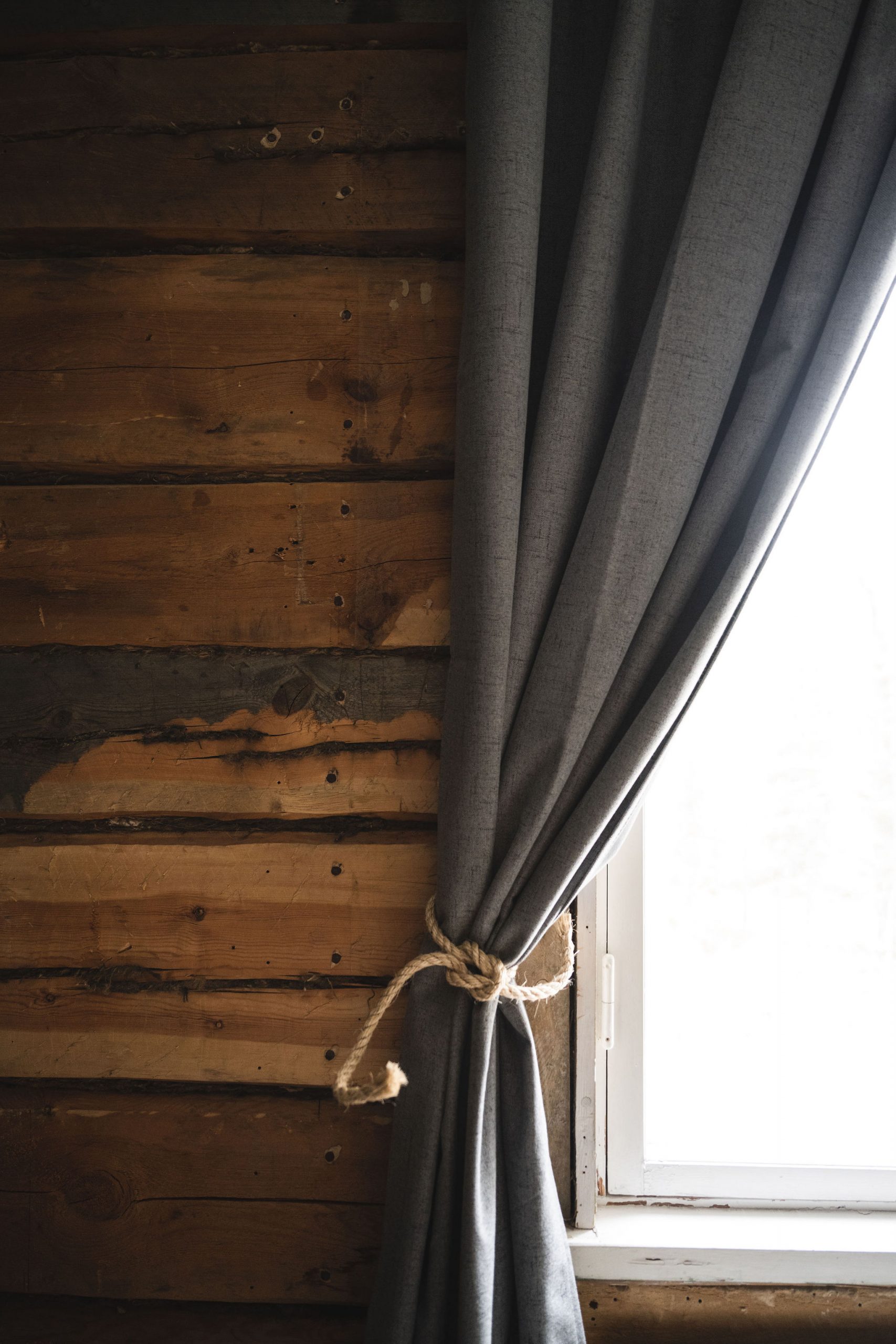 gordijn in een kamer van ajakka