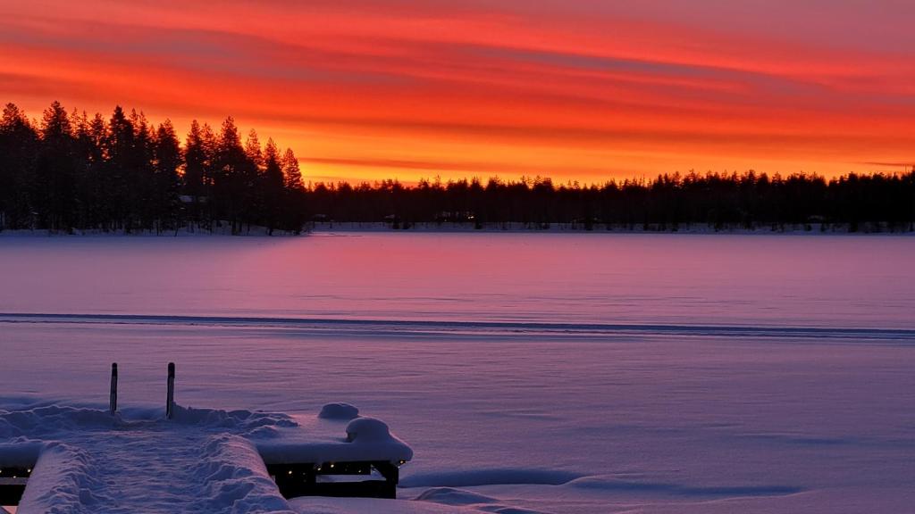 een zonsondergang bij ajakka