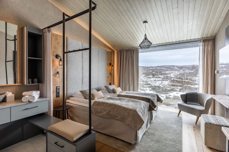 Winteractiviteit tijdens Fins Lapland en Noorse fjorden fly & drive