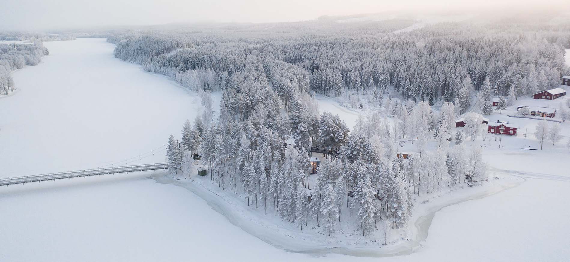 Winterlandschap tijdens Granö Beckasin Lodge