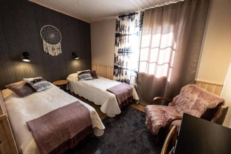 Winteractiviteit tijdens Isokenkäisten Klubi Lodge