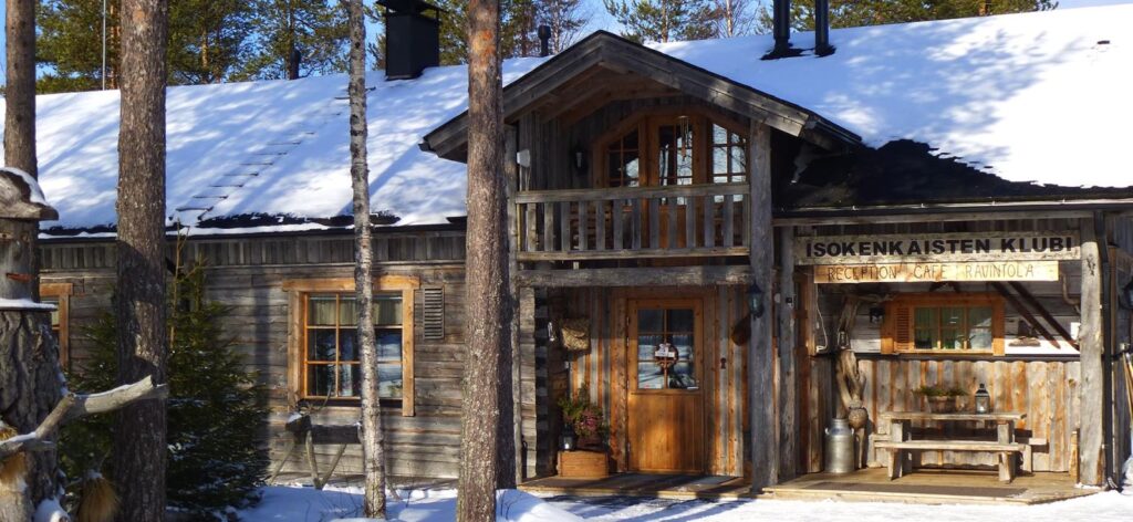 Winterlandschap tijdens Midweek Isokenkäisten Klubi Lodge