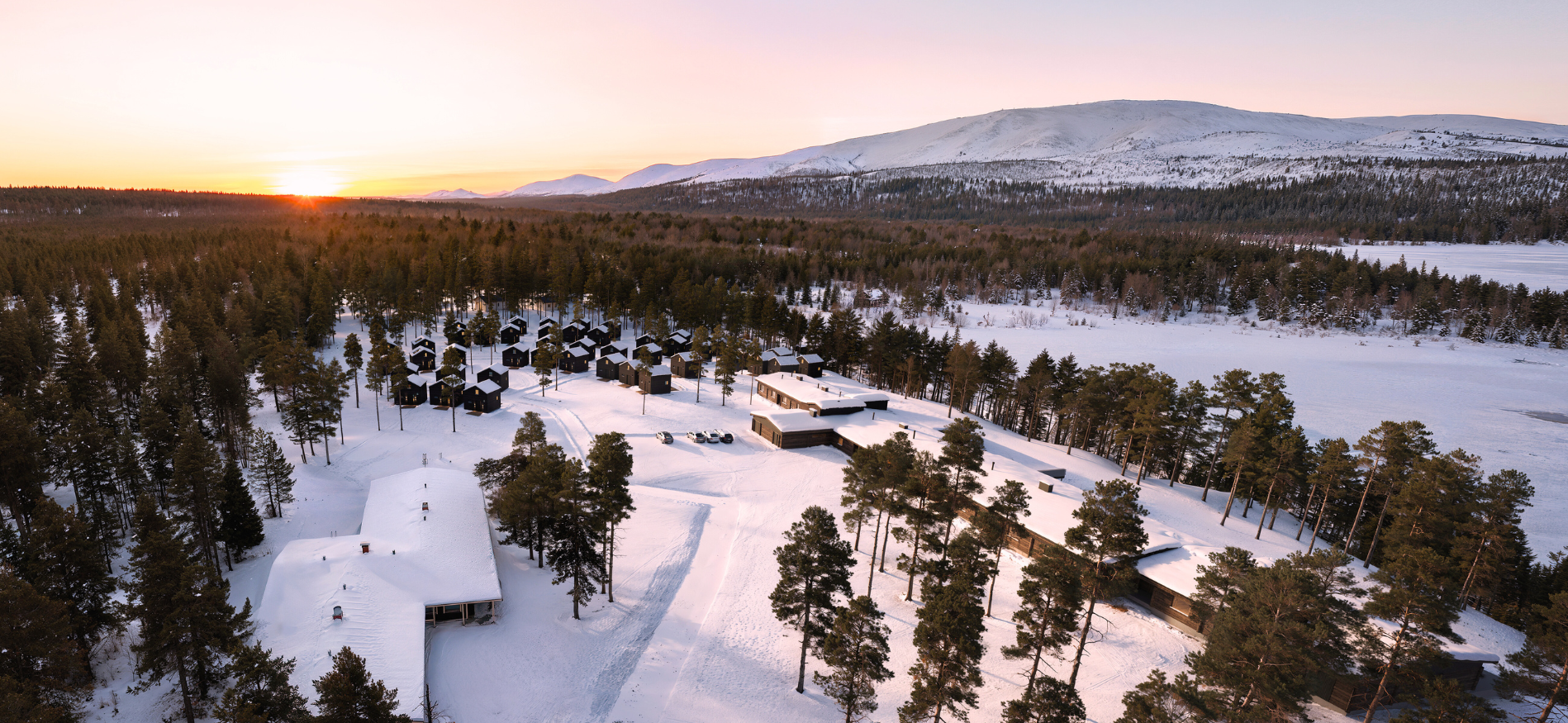 Winterlandschap tijdens Sneeuwavontuur Kelo Resort